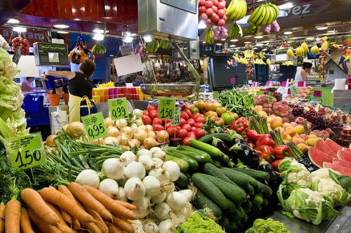 深不可測(cè)的蔬菜批發(fā)市場(chǎng) 從菜攤到十套房產(chǎn)的財(cái)富密碼